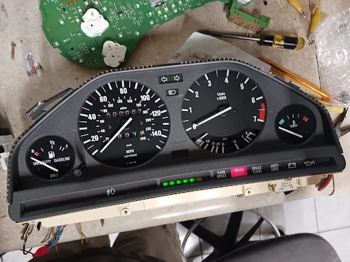 1986 BMW E30 Cluster — Speedometer Restored