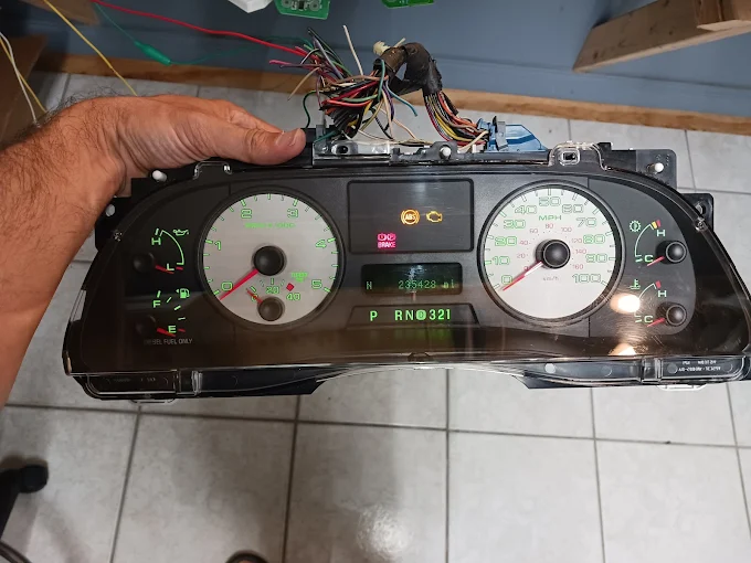 2005 Ford F-250 Cluster — Dropping Gauges Rebuilt