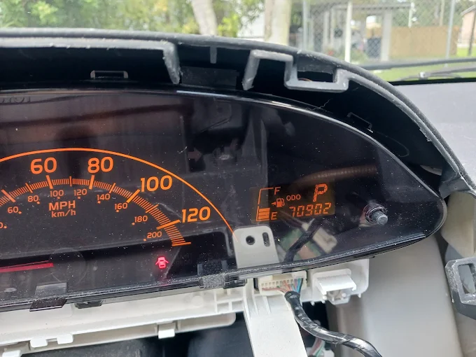 Toyota Yaris Cluster LCD — Restored